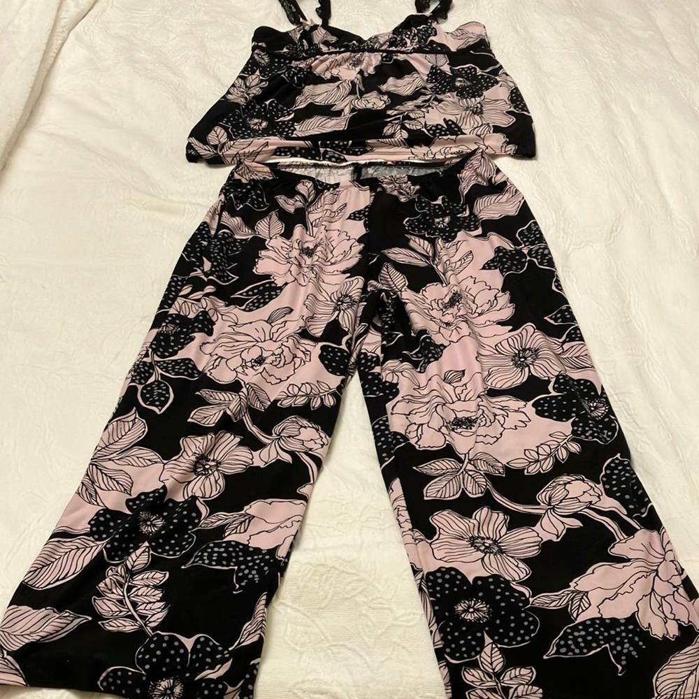 Linea Donatella Black and Pink Floral 2 pc Pajama Set